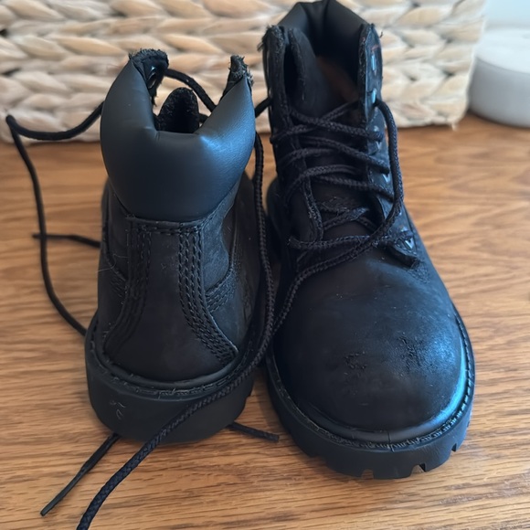 Black timberland toddler boots size 8.5 - Picture 5 of 6